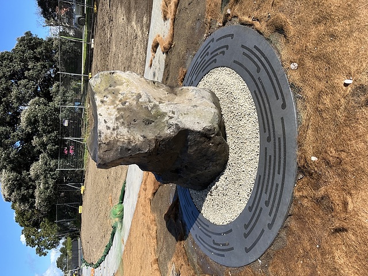 The stone work on a radial-cut steel disc